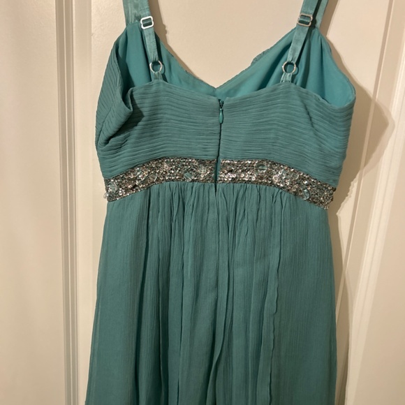 BCBG Max Azaria - size 2 - dress - Picture 2 of 3